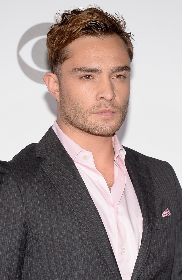 People's Choice Awards'ta hangi ünlü ne giydi?