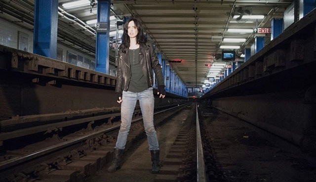 Jessica Jones dizisinden yeni fotoğraflar geldi