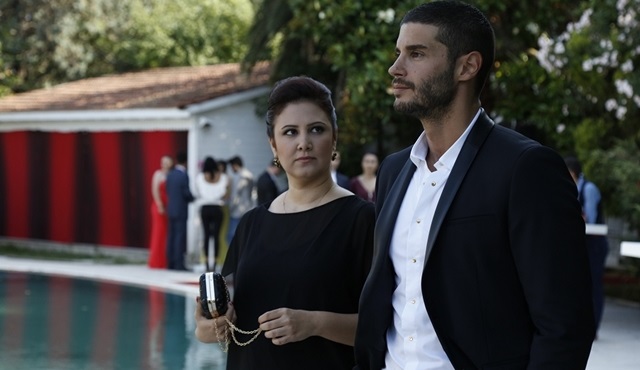 Setten: İlk Kareler