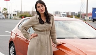 Neslihan Arslan, yeni projesi Güller ve Günahlar'ı anlattı!