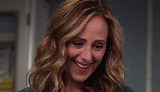 Kim Raver, Grey's Anatomy'ye tam zamanlı dönüyor