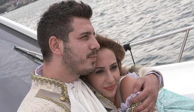 Bırak kalbim ağlasın, arkadaşımın aşkısın