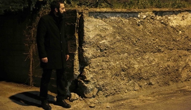 Kertenkele bir sıçrar, iki sıçrar…