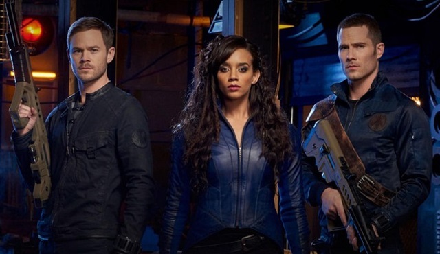 Syfy, Dark Matter'ı iptal edip Killjoys'a iki sezonluk onay verdi