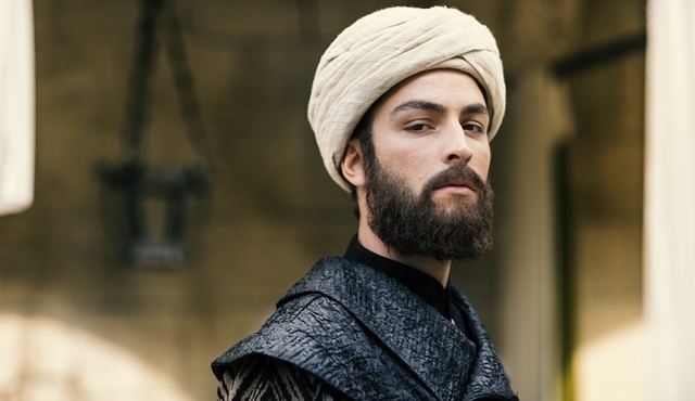 Boran Kuzum, Türk-İran ortak yapımı Mest-i Aşk filminin kadrosunda!