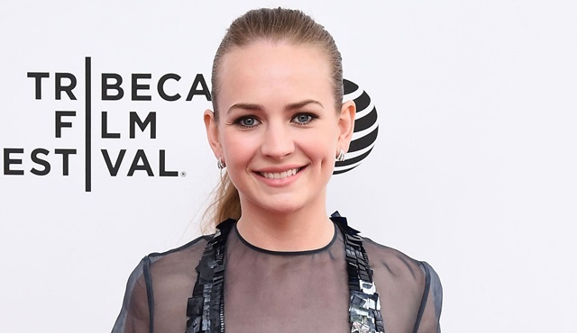 Britt Robertson'ın yeni dizisi belli oldu: For the People