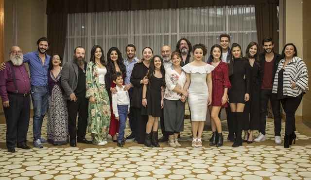 Yeni Gelin ekibi ilk bölümü birlikte izledi!