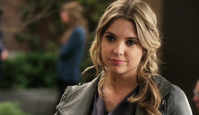 Çirkin sırları olan tatlı bir kıza asla güvenme!