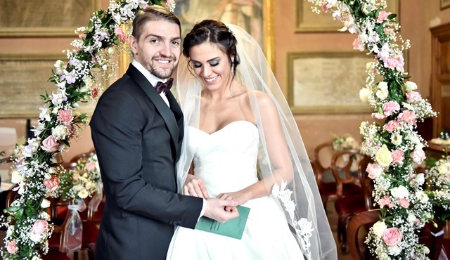 Şükran Ovalı ve Caner Erkin, Roma’da evlendi!