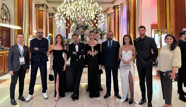 atv dizilerinin oyuncuları MIPCOM 2022'ye katıldı!
