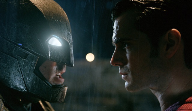 Batman v Superman: Adaletin Şafağı filminden yeni fragman geldi