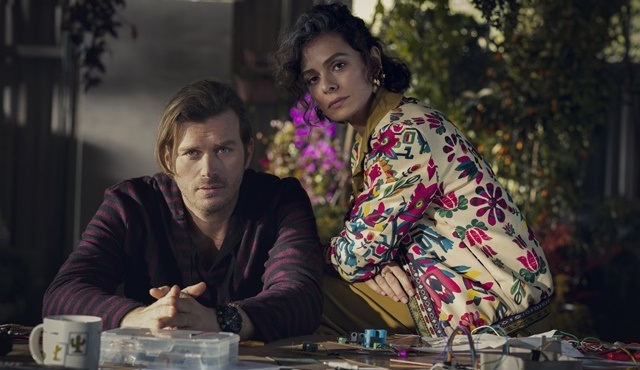 Kıvanç Tatlıtuğ'lu Netflix orijinal dizisinden ilk görseller paylaşıldı!