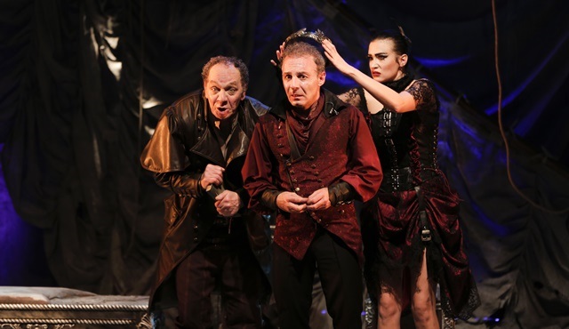 Kanlı Komedya ‘Caligula’ ile 5, 12 ve 13 Ocak’ta Baba Sahne’de!