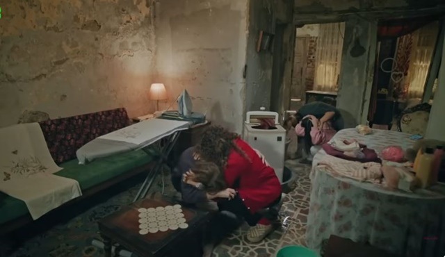 Çığlıklar, yardım çığlıkları!*