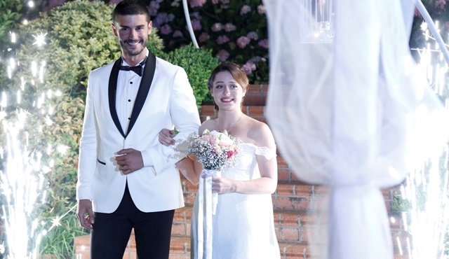 İlişki Durumu: Karışık'ta bu hafta düğün var!