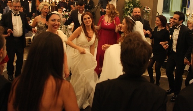 Aşk Yeniden: A busy wedding week takes start