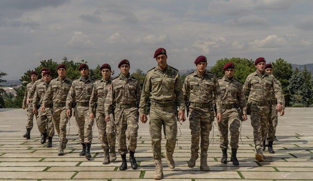 Savaşçı dizisinin Kılıç Timi yeniden Ata'nın huzurunda!
