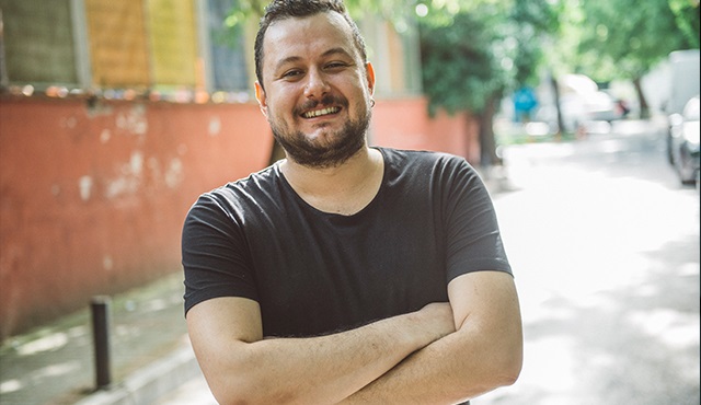 Uğraş Güneş: Dizi kafası dizi üretiyor şu an, senarist kafası değil