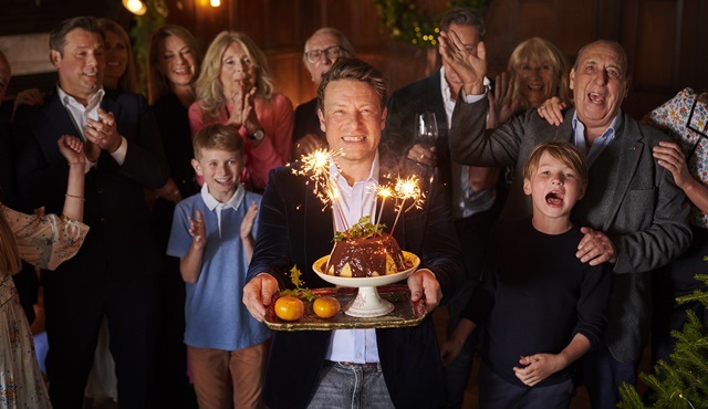 Jamie Oliver ile Hep Bir Arada: Yılbaşı Özel ilk bölümüyle 24Kitchen ekranlarına geliyor!