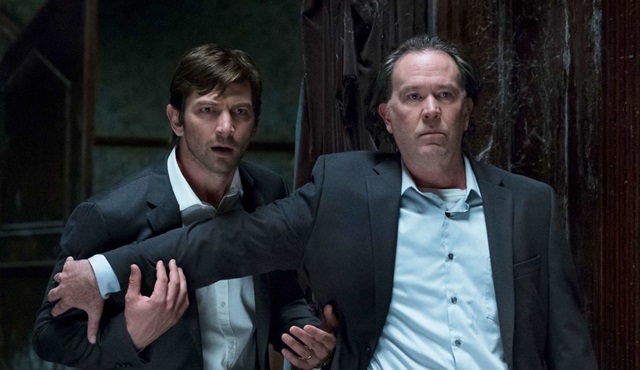 Netflix’in yeni korku dizisi Tepedeki Ev’in kamera arkası videosu yayınlandı