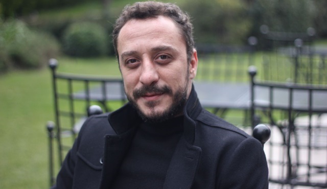 Hakan Karsak, Uluslararası İpekyolu Kısa Film Yarışması'nda en iyi erkek oyuncu ödülünü aldı!