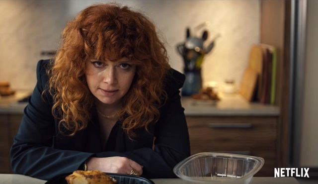 Netflix'in yeni dizisi Russian Doll'un tanıtımı ve afişi yayınlandı