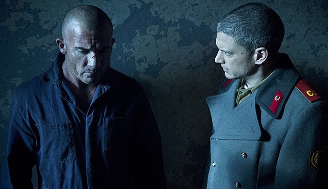 Legends of Tomorrow: Prison Break!
