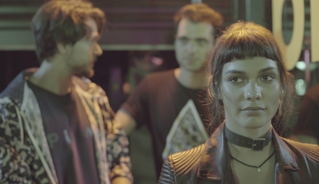 Türkiye’nin ilk Instagram dizisi  #ÇizgiyiGeç, Fashion Film Fest’te!