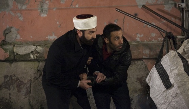 Ziya hoca Zehra'yı kaptırıyor!