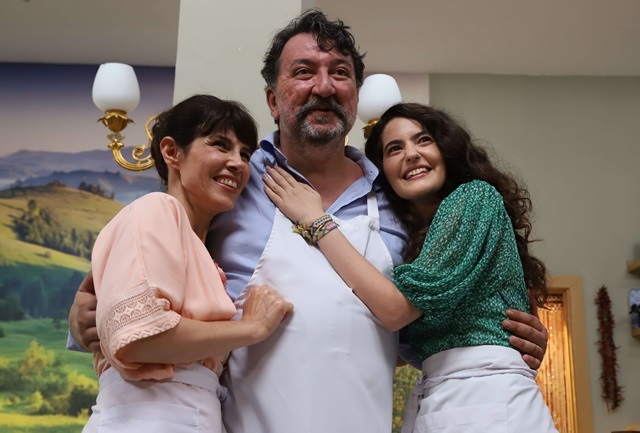 Setten İlk Kareler