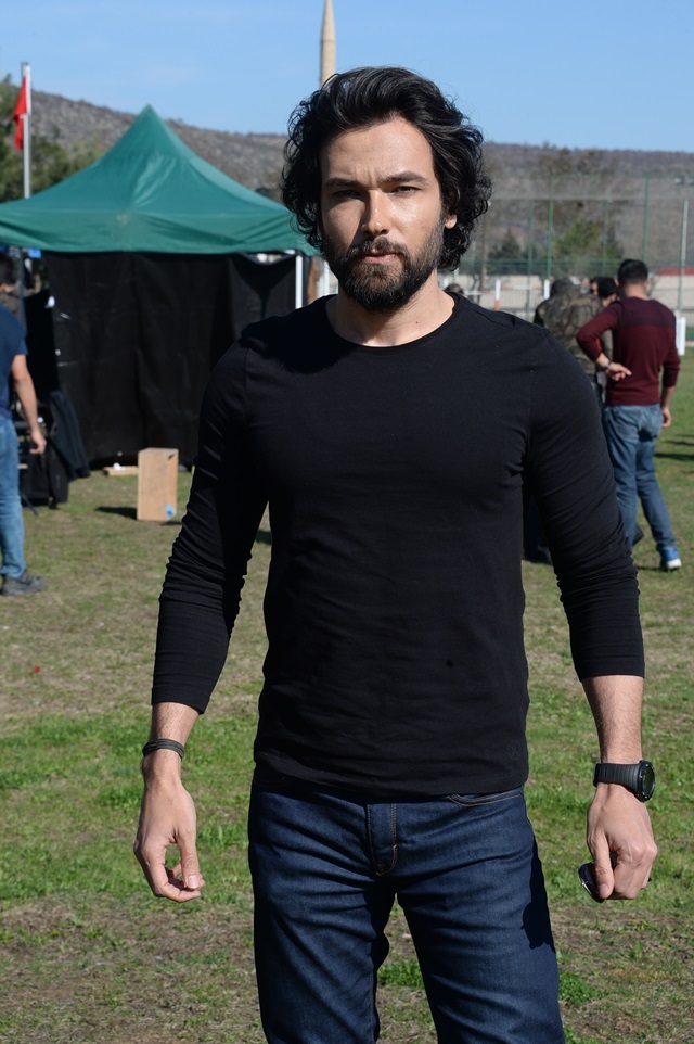 İsimsizler - Set