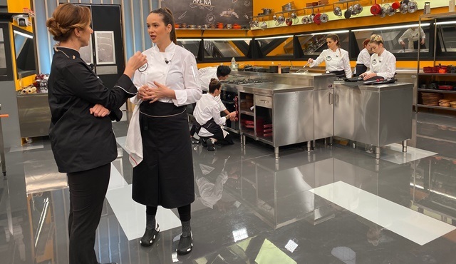 Chefs' Arena'nın ilk bölümünde kaybeden takım kim oldu?