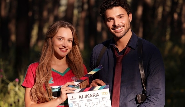 Miray Daner ve Halit Özgür Sarı’lı Alıkara sete çıktı!