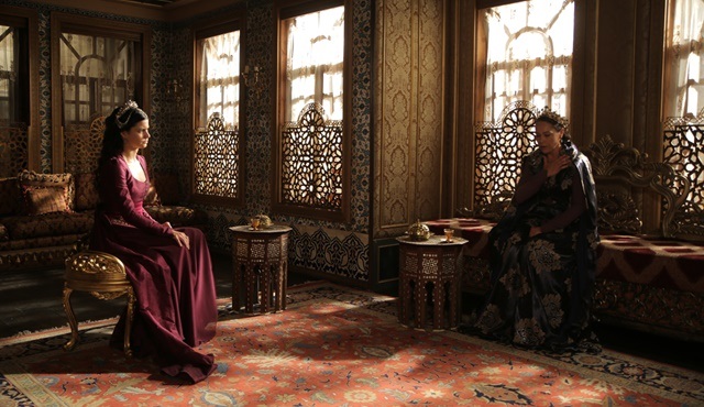 Magnificent Century: Kösem | Safiye and Kösem have a final facedown
