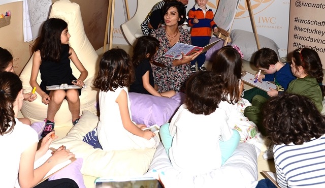 Tuba Büyüküstün, Anneler Günü’nü marka elçisi olduğu IWC ile kutladı!