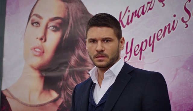 Nur'u reklamlarda gören Yiğit çılgına döndü!