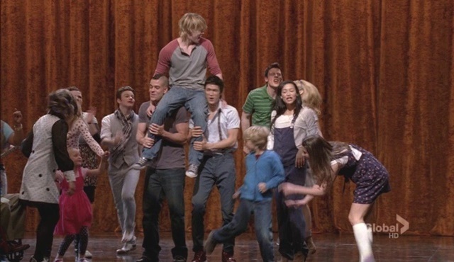 İnsanın içini umutla dolduran Glee performansları