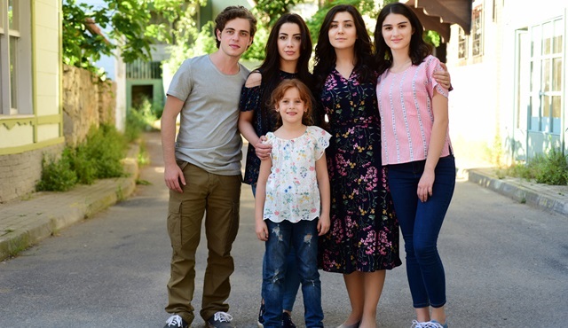 Kanatsız Kuşlar Kazakistan'da yayına girecek