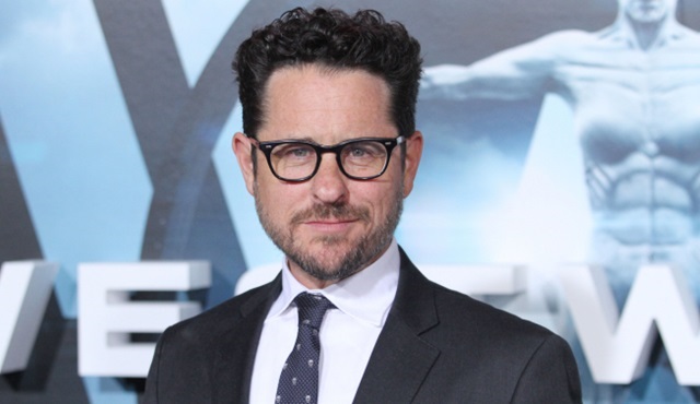 Star Wars: Episode IX'ın yeni yönetmeni J.J. Abrams oldu