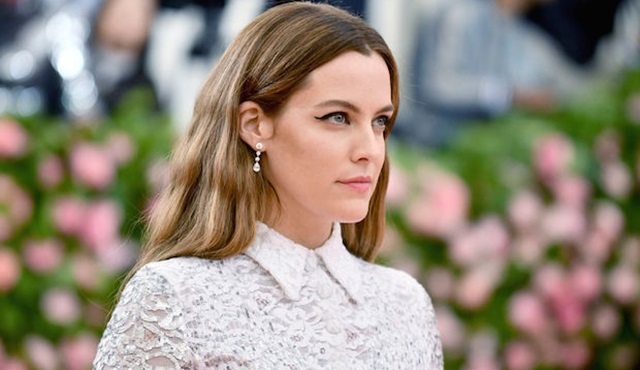 Riley Keough, Amazon Prime'ın yeni uyarlaması Daisy Jones & The Six'in başrolünde