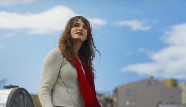 Serenay Sarıkaya ilk filmi için izleyicilere mektup yazdı!