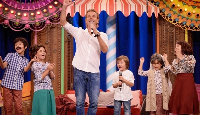 Cuma gecesi herkes Güldüy Güldüy Show Çocuk izledi!