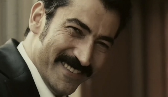 Kırıktır acının kanatları, uçamaz.