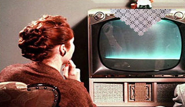 Annen televizyonda ne seyreder?