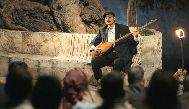 Aşık Veysel’in hayatından esinlenen “Aşık” filmi izleyici ile buluşuyor!