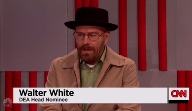 Walter White, Saturday Night Live için geri döndü!