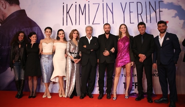 Serenay Sarıkaya ve Nejat İşler’li İkimizin Yerine'nin galası yapıldı!