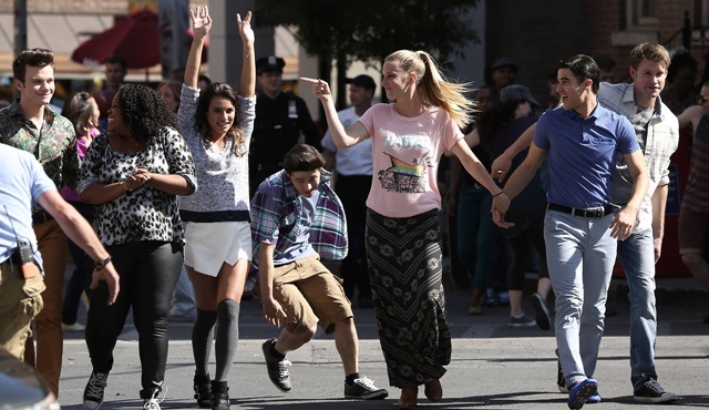 İnsanın içini umutla dolduran Glee performansları