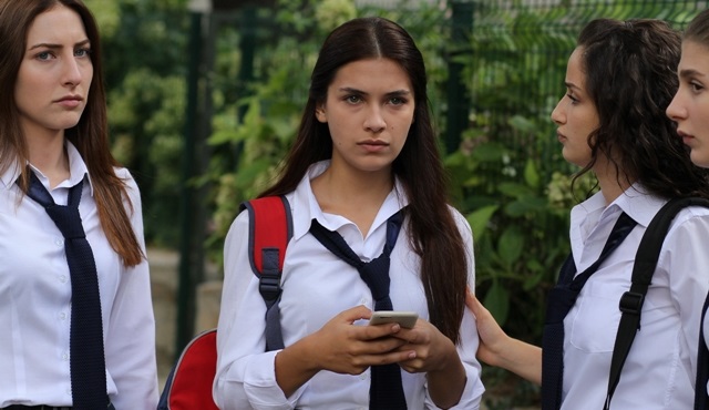 “Kırgın Çiçekler” tüm kişilerde en çok izlenen yapım oldu!