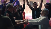 Şimdi bahçemde çocuklar koşar*